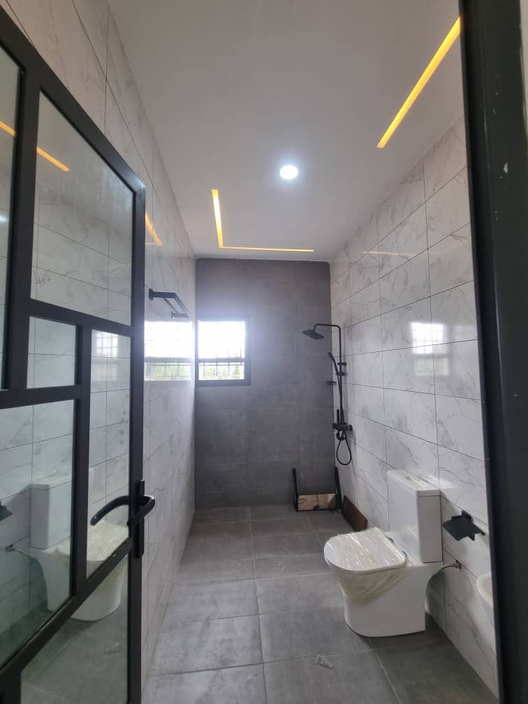 À VENDRE – VILLA 4 PIÈCES (03 chambres + salon) À ZANGUÉRA | 50 millions FCFA