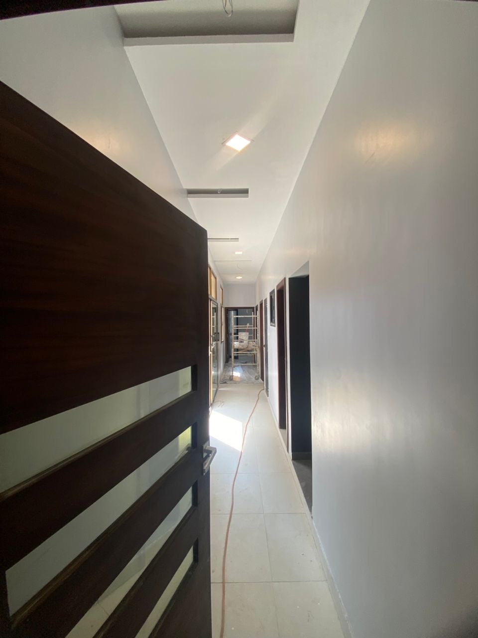 À VENDRE – VILLA 4 PIÈCES (3 CHAMBRES + SALON) AVEC TITRE FONCIER DANS LA CITÉ BAGUIDA – 105 MILLIONS FCFA