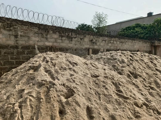 LOMÉ – TERRAIN À VENDRE À AMADAHOMÉ, À 150 M DU GOUDRON