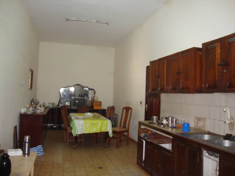 UNE VILLA À VENDRE À NOVISSI AU BORD DU GOUDRON - 5 PIÈCES