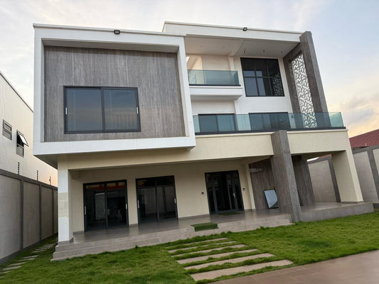 À LOUER – Villa 14 pièces avec piscine et salle de sport à Kégué | Haut standing | 2.500.000 FCFA/mois