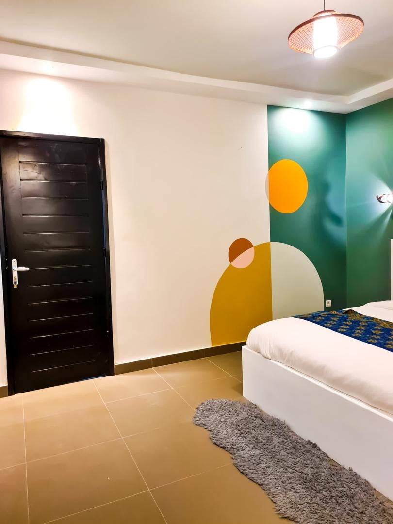 VILLA 7 PIÈCES MEUBLÉE À VENDRE À BAGUIDA – 200 m² | TITRE FONCIER