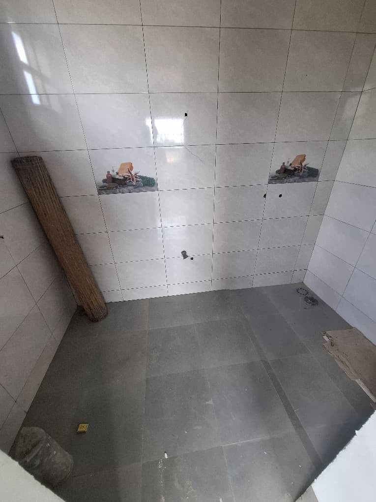 VILLA 5 PIÈCES À VENDRE À ADIDOGOMÉ SAGBADO LOGOTÉ  re