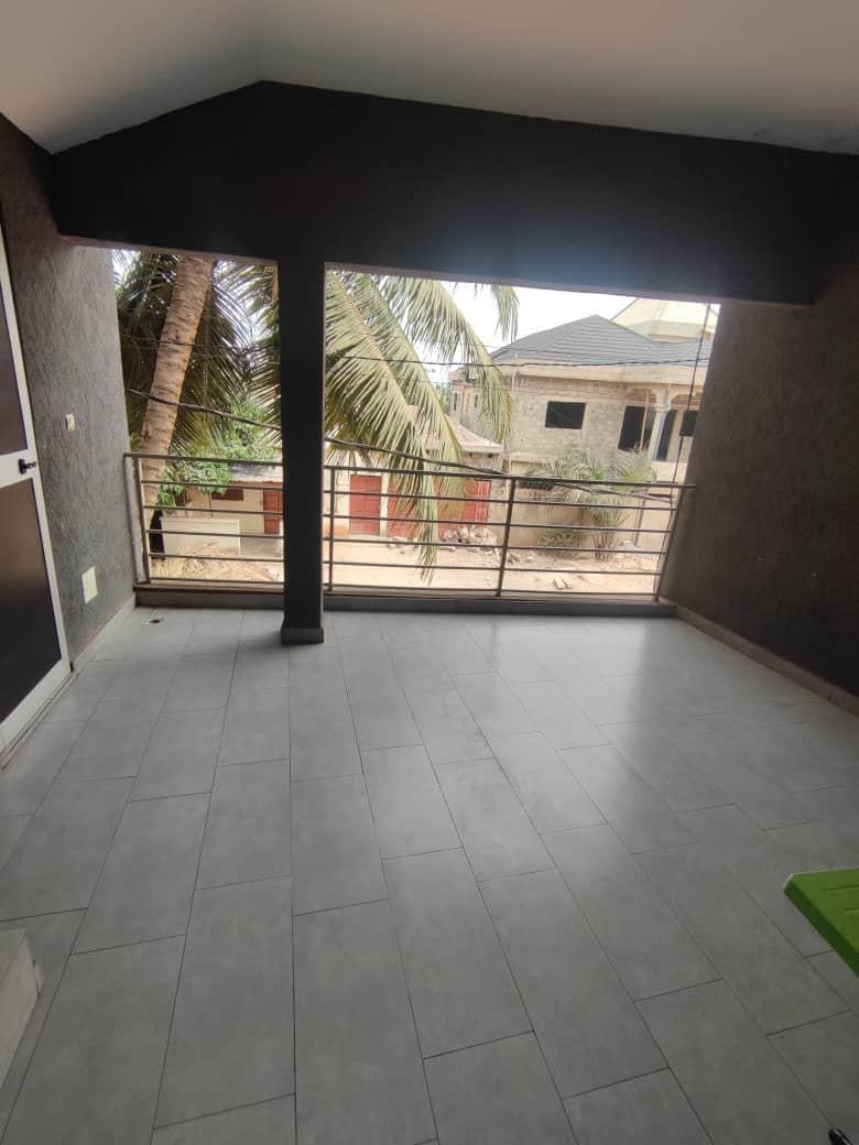 VILLA DUPLEX DE 5 CHAMBRES À VENDRE À AGOÈ SOGBOSSITO