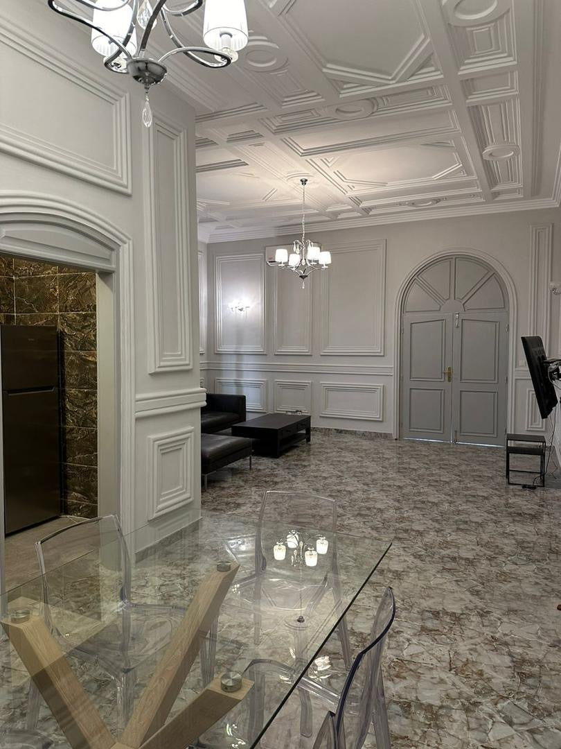 À LOUER – APPARTEMENT MEUBLÉ DE 3 PIÈCES | AVÉDJI DIASPORA | 500.000 F/MOIS