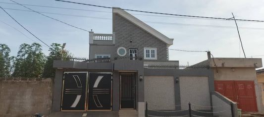 UNE VILLA À VENDRE À ADIDOGOMÉ, BASE EBOMAF - 7 PIÈCES