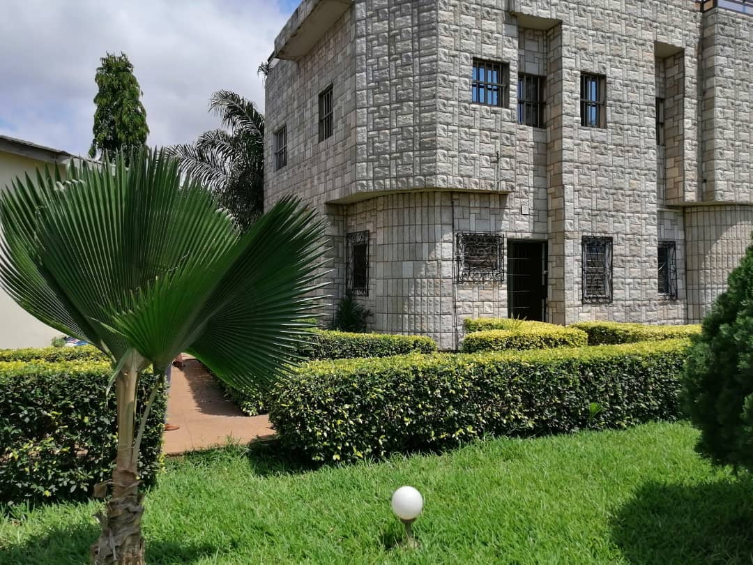 À VENDRE : UNE JOLIE MAISON À ADIDOGOMÉ AVENOU