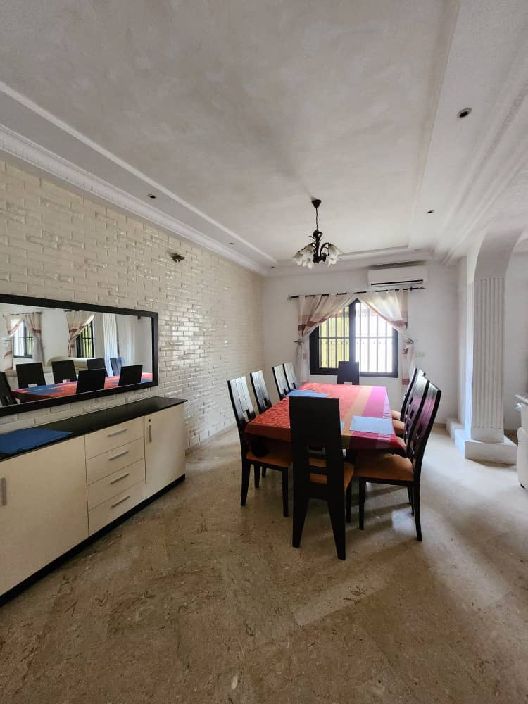 Villa duplex 6 chambres en vente à Novissi – 400 millions FCFA