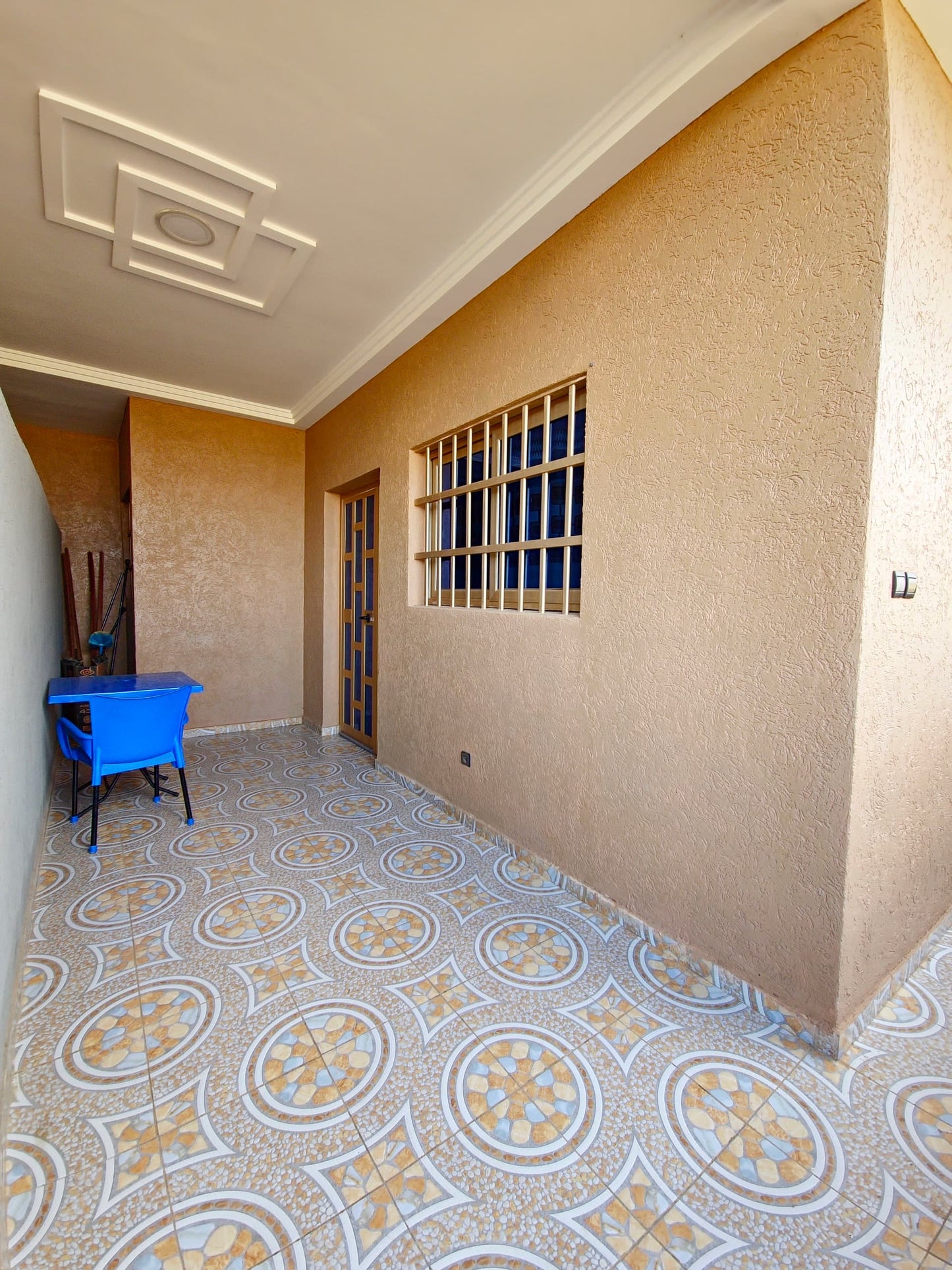 IMMEUBLE DE 16 PIÈCES À VENDRE À AGOÈ LOGOPÉ