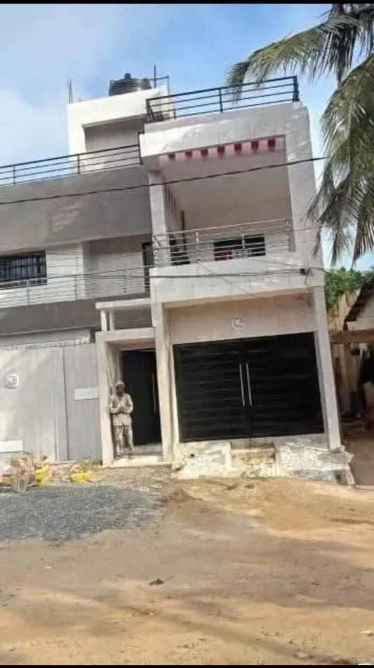 UNE VILLA 4 CHAMBRES À VENDRE À AGOÈ PLATEAU