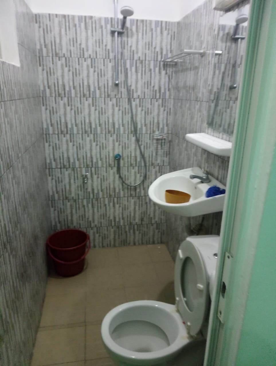 Studio meublé à louer à Fransicain – 150 000 FCFA par mois