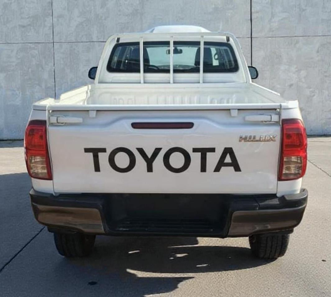 Toyota Hilux 4WD 2017