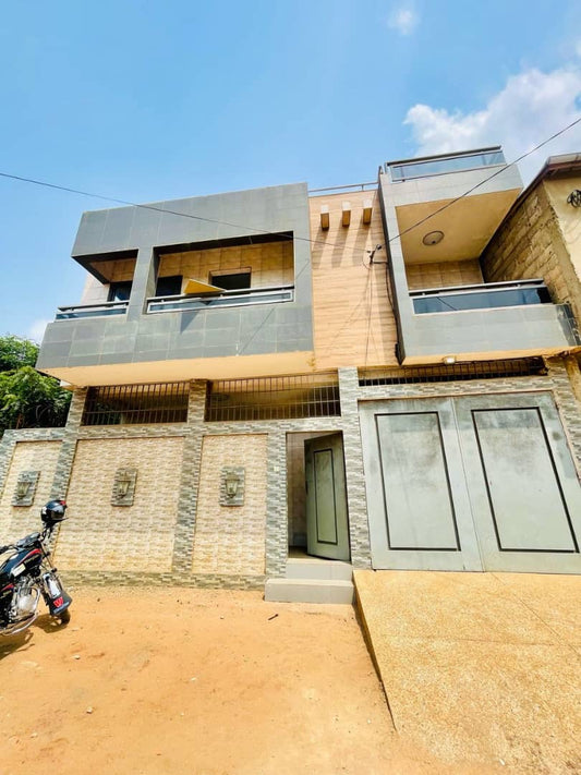 VILLA 6 PIÈCES À VENDRE À ATTIEGOU – 150 m² | TITRE FONCIER