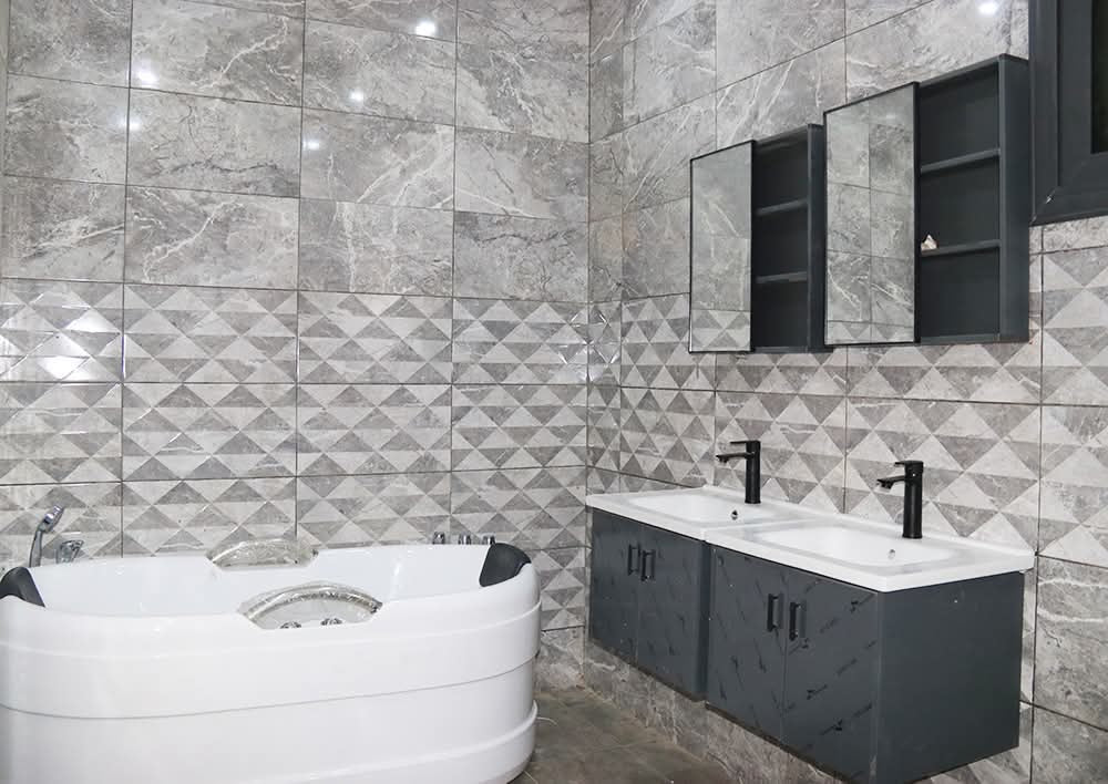 Villa 5 chambres de 448 m² en vente à Casablanca – 240 millions FCFA