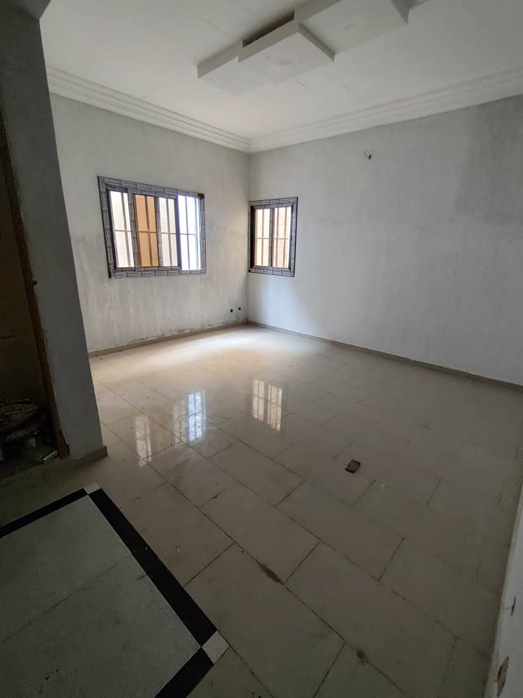 VILLA 7 PIÈCES À VENDRE – KÉGUÉ KÉLÉGOUGAN (FACE GOUDRON)