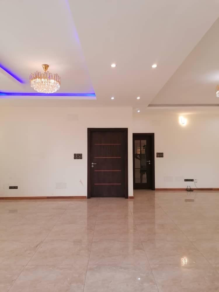 LOCATION VILLA À LOUER À AGOÉ ASSIYÉYÉ (11 CHAMBRES, PISCINE)