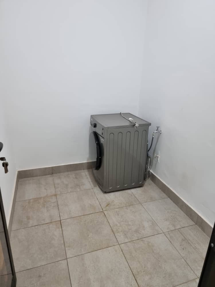 VILLA 7 PIÈCES À LOUER À ADIDOGOMÉ AMADAHOMÉ – 700.000 FCFA