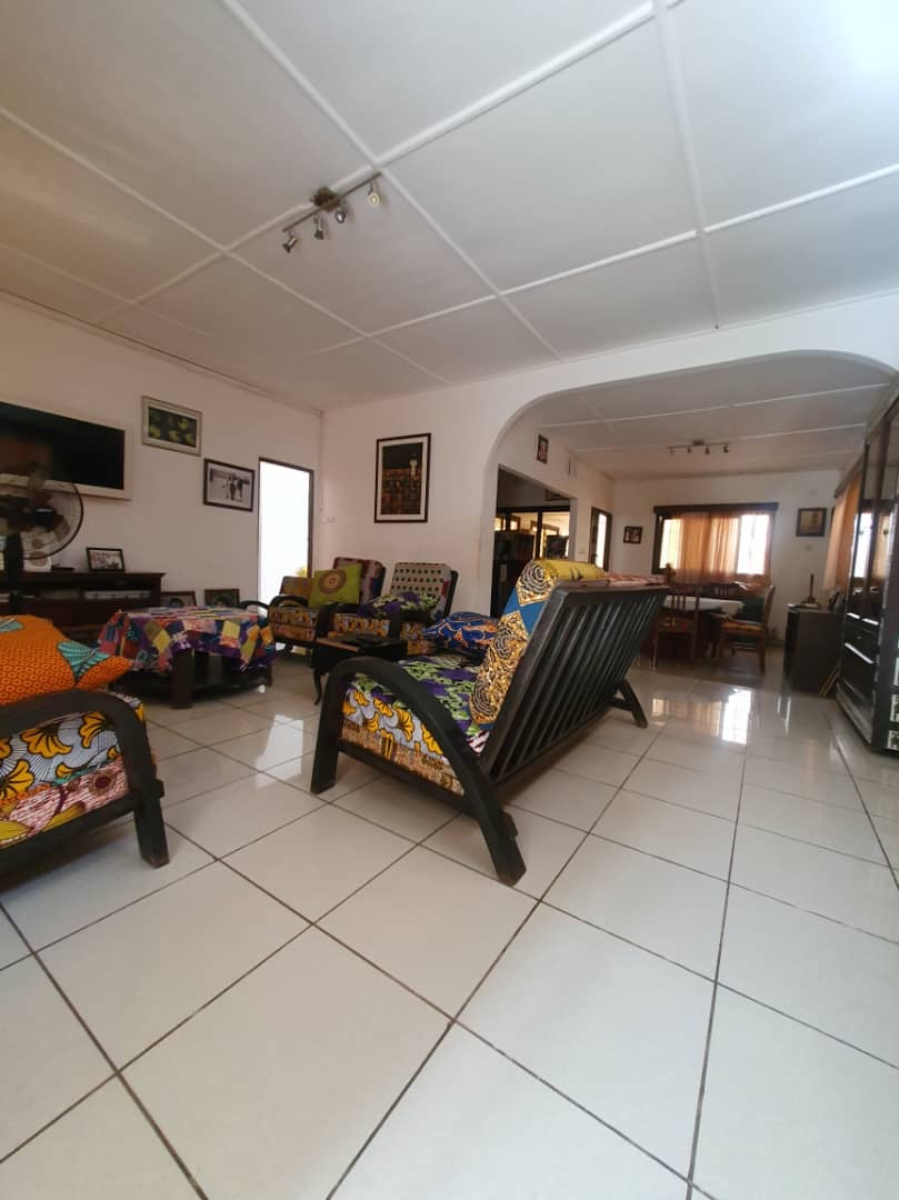 UNE VILLA À VENDRE À ADIDOGOMÉ WONYOMÉ À 100M DU GOUDRON - 4 PIÈCES