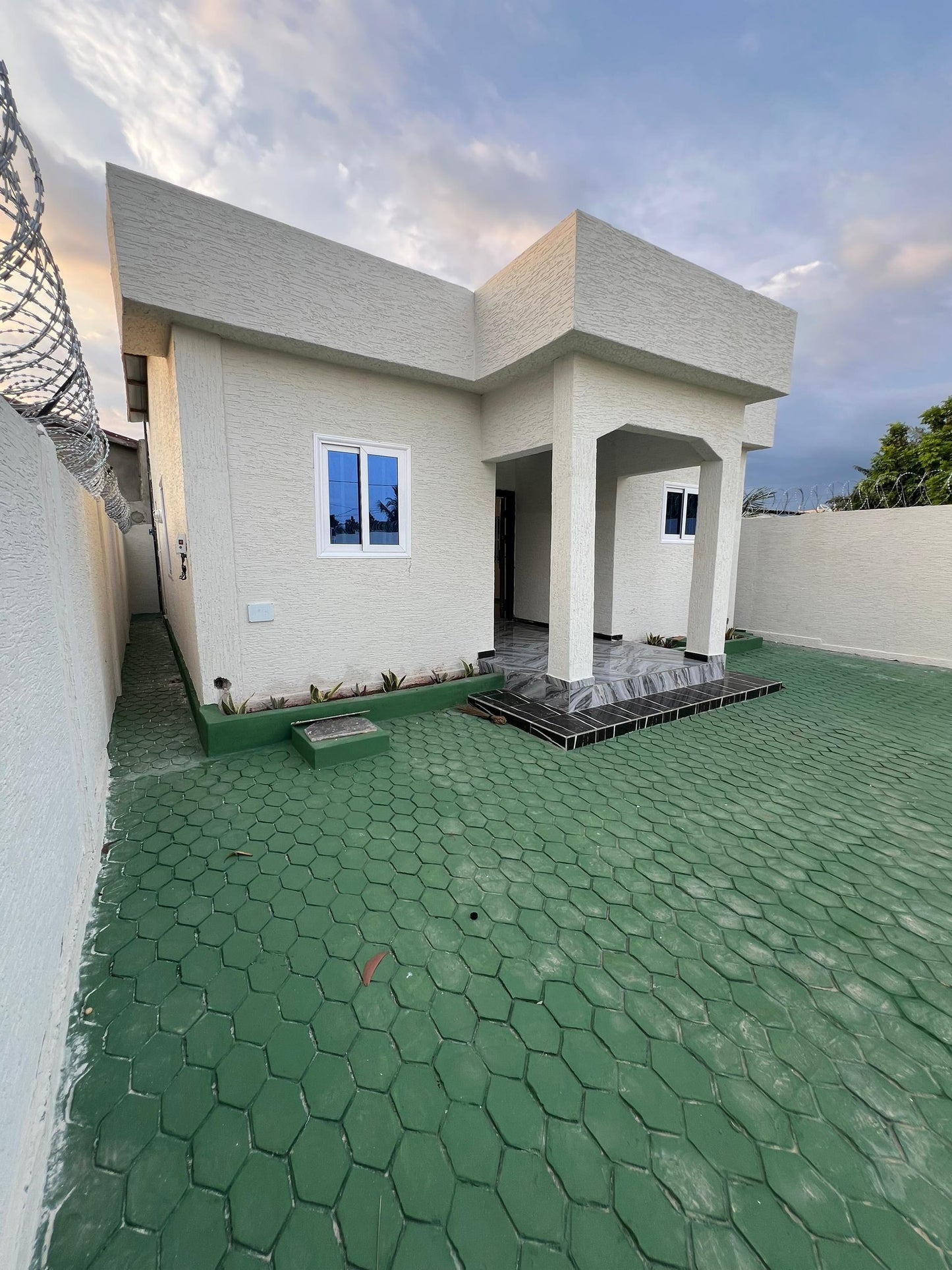 VILLA À VENDRE À ZANGUÉRA