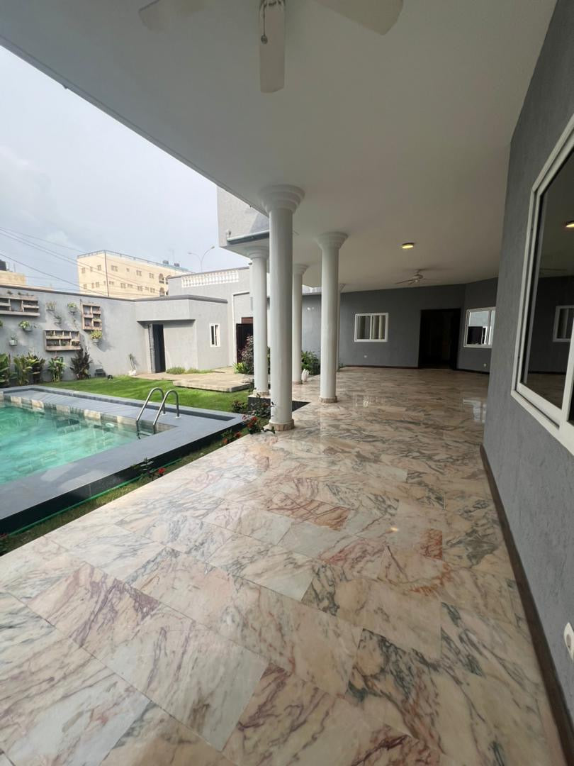 UNE VILLA À VENDRE À TOKOIN CASABLANCA
