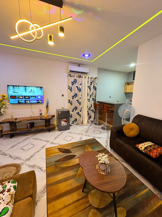 Studio meublé en location à Totsi Gbinkomé – 200000 FCFA / mois