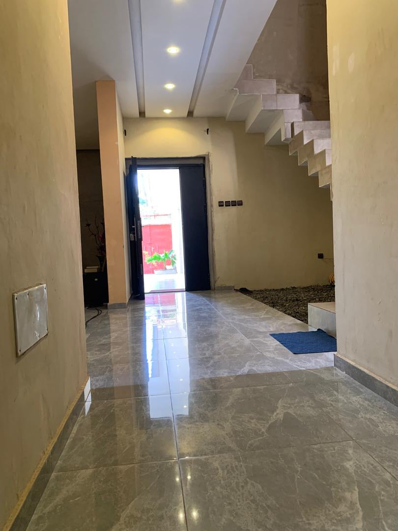 UNE VILLA À VENDRE À AGOÈ LÉGBASSITO OPÉRA