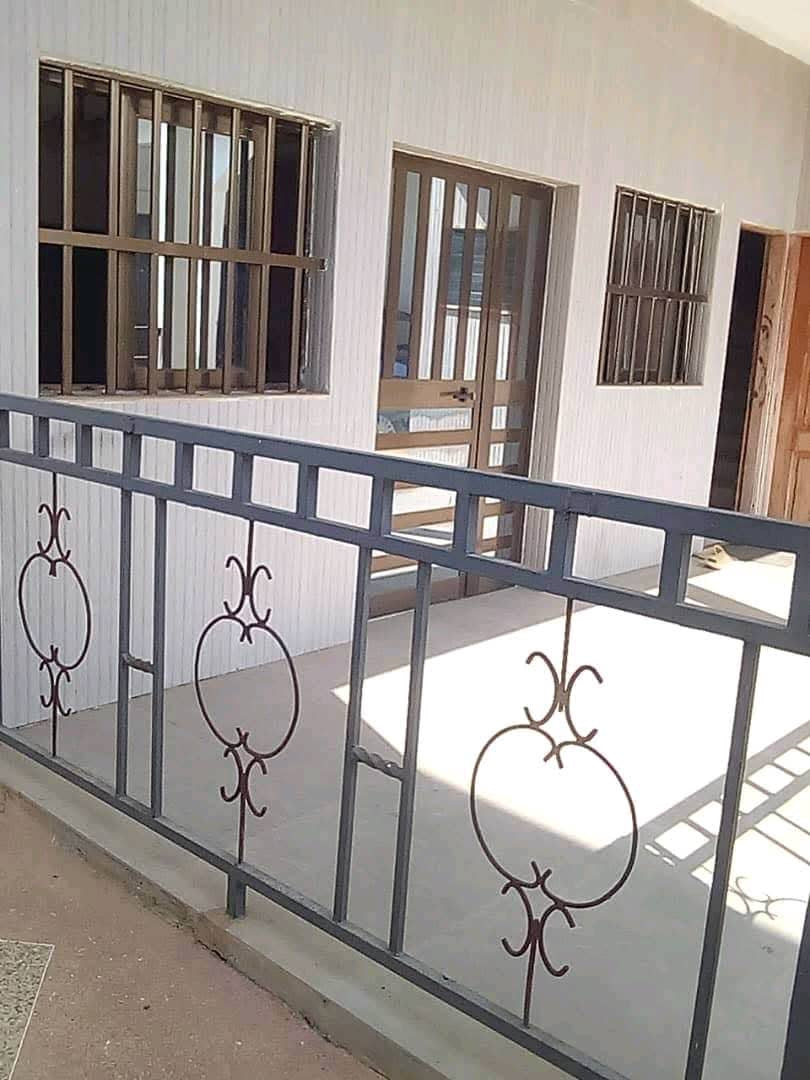 UNE VILLA DE 6 PIÈCES À VENDRE À AVÉPOZO (ÉCOLE LA CRAIE)