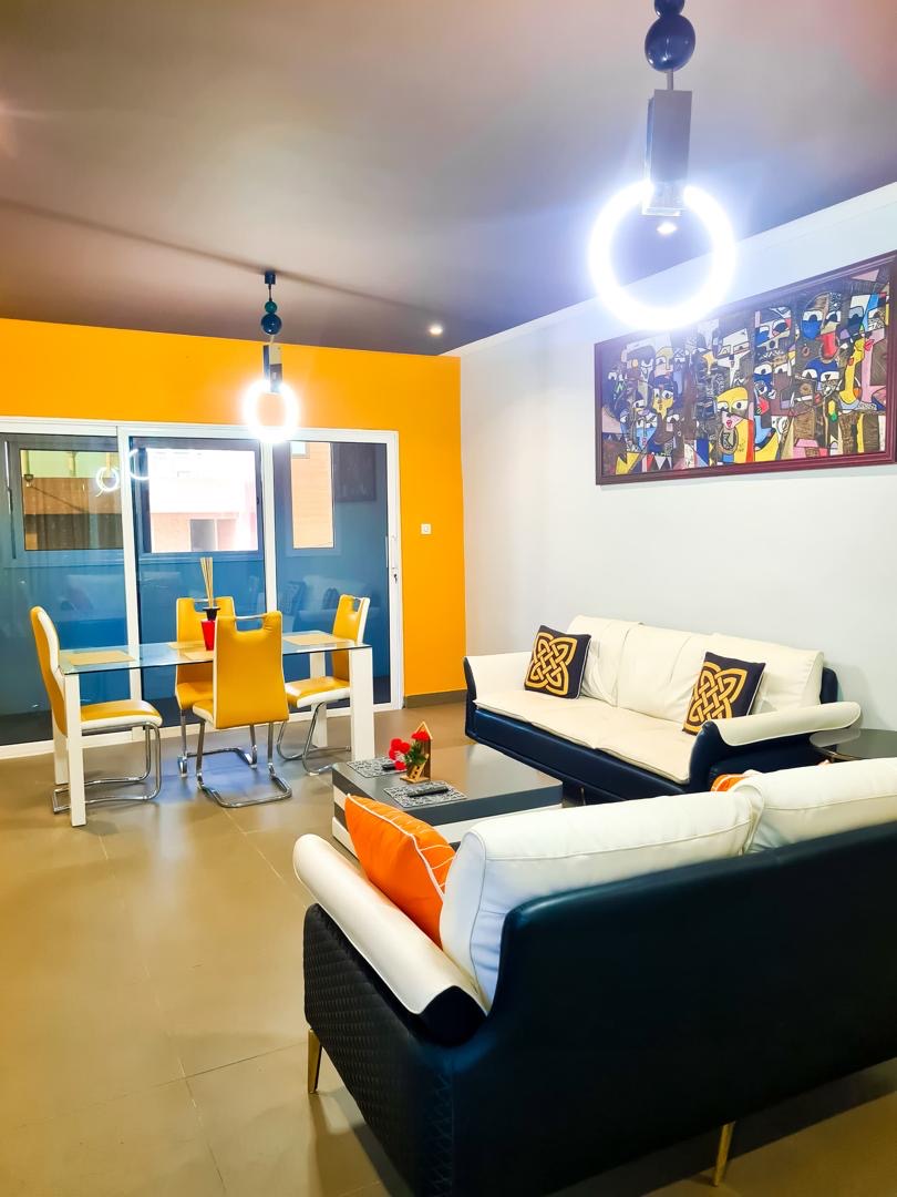 VILLA 7 PIÈCES MEUBLÉE À VENDRE À BAGUIDA – 200 m² | TITRE FONCIER