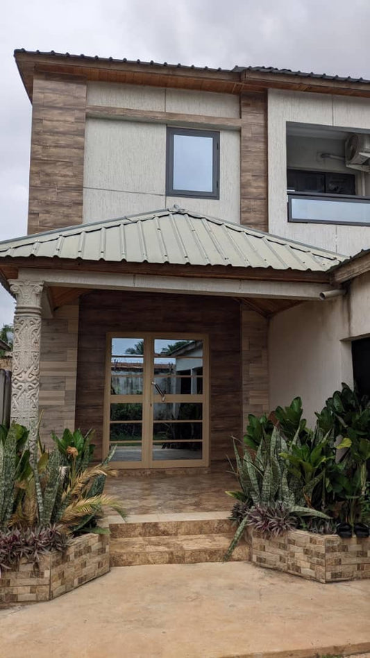 LOMÉ – ADIDOGOMÉ ATTIGANGOMÉ – VILLA R+1 DE 6 PIÈCES À VENDRE