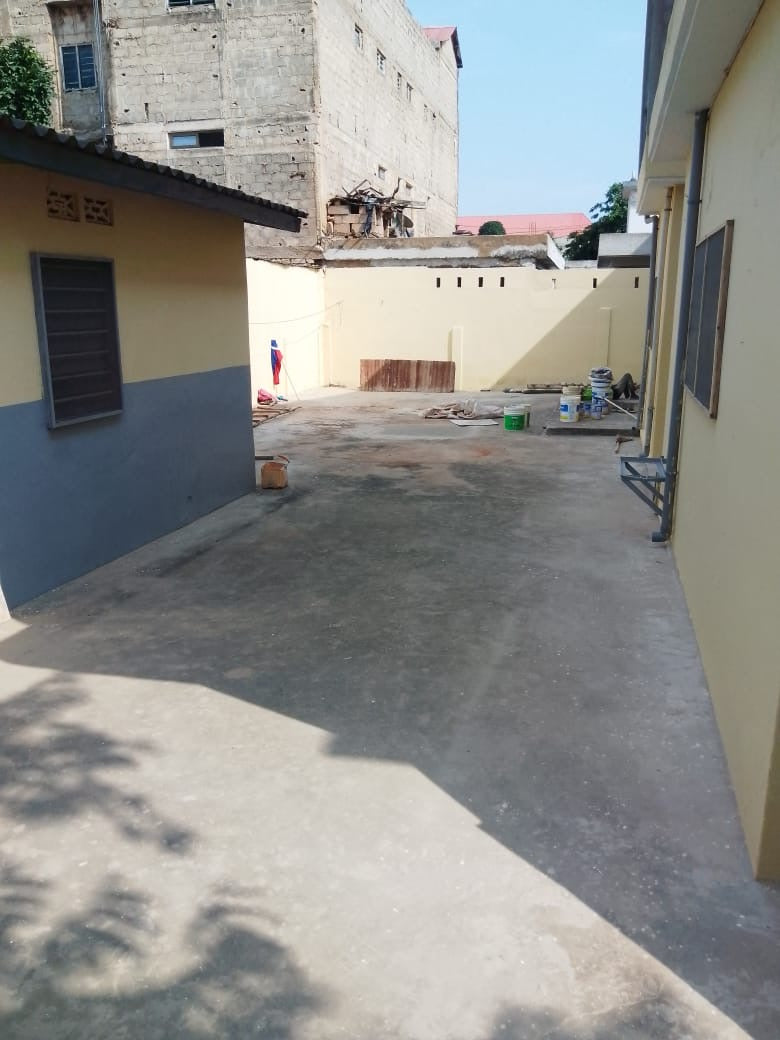 Villa 3 chambres à louer en bordure de goudron à Hédzranawoé – 250.000 FCFA