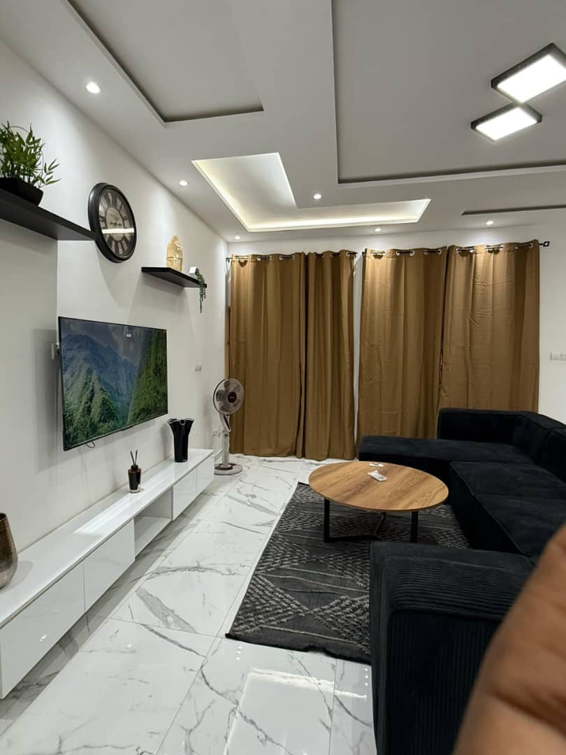 LOCATION APPARTEMENT MEUBLÉ À TOTSI (3 PIÈCES)