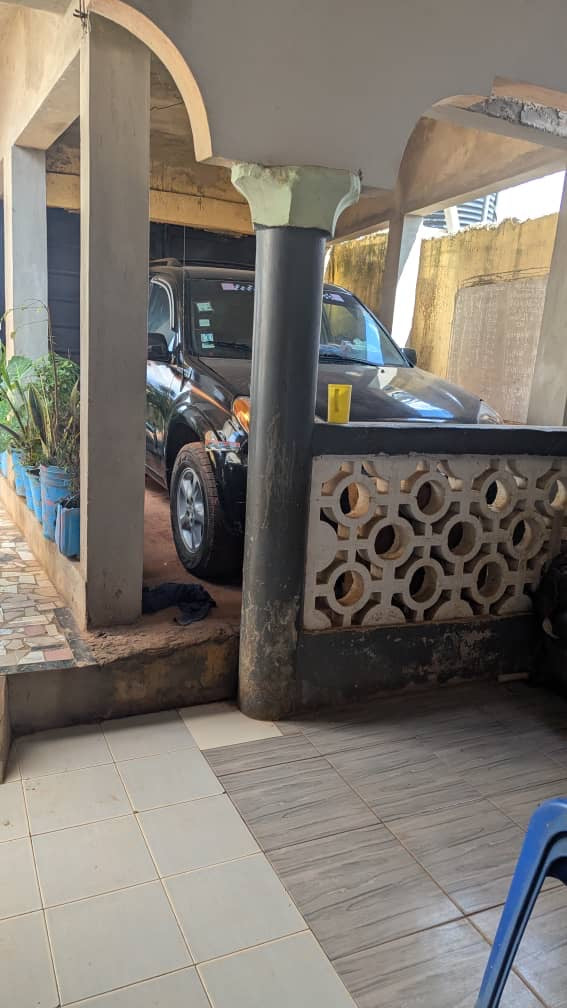 LOMÉ - ZANGUÉRA – VILLA DUPLEX 6 PIÈCES À VENDRE