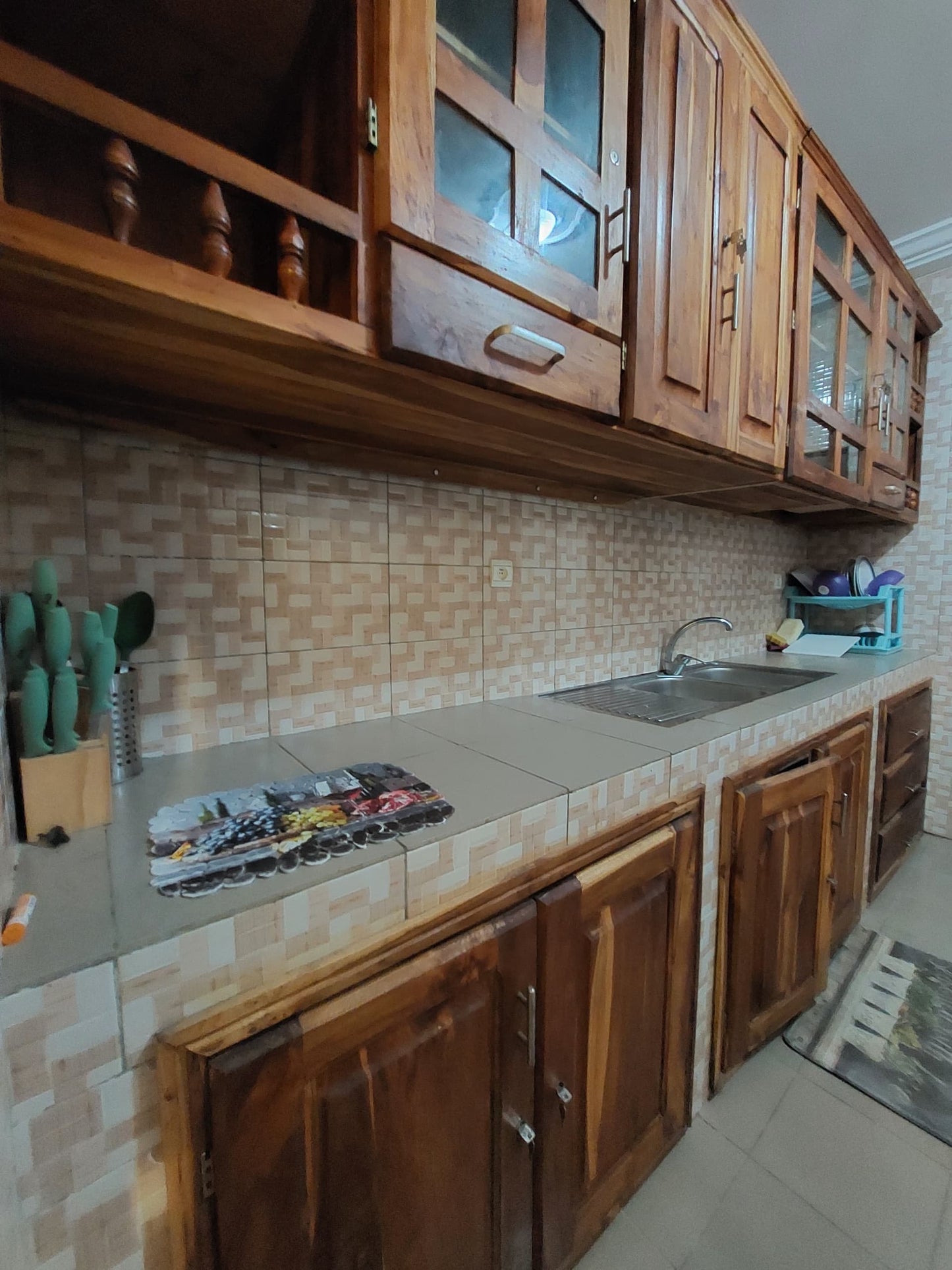 Appartement meublé 3 chambres à louer à Avepozo – 300000 FCFA