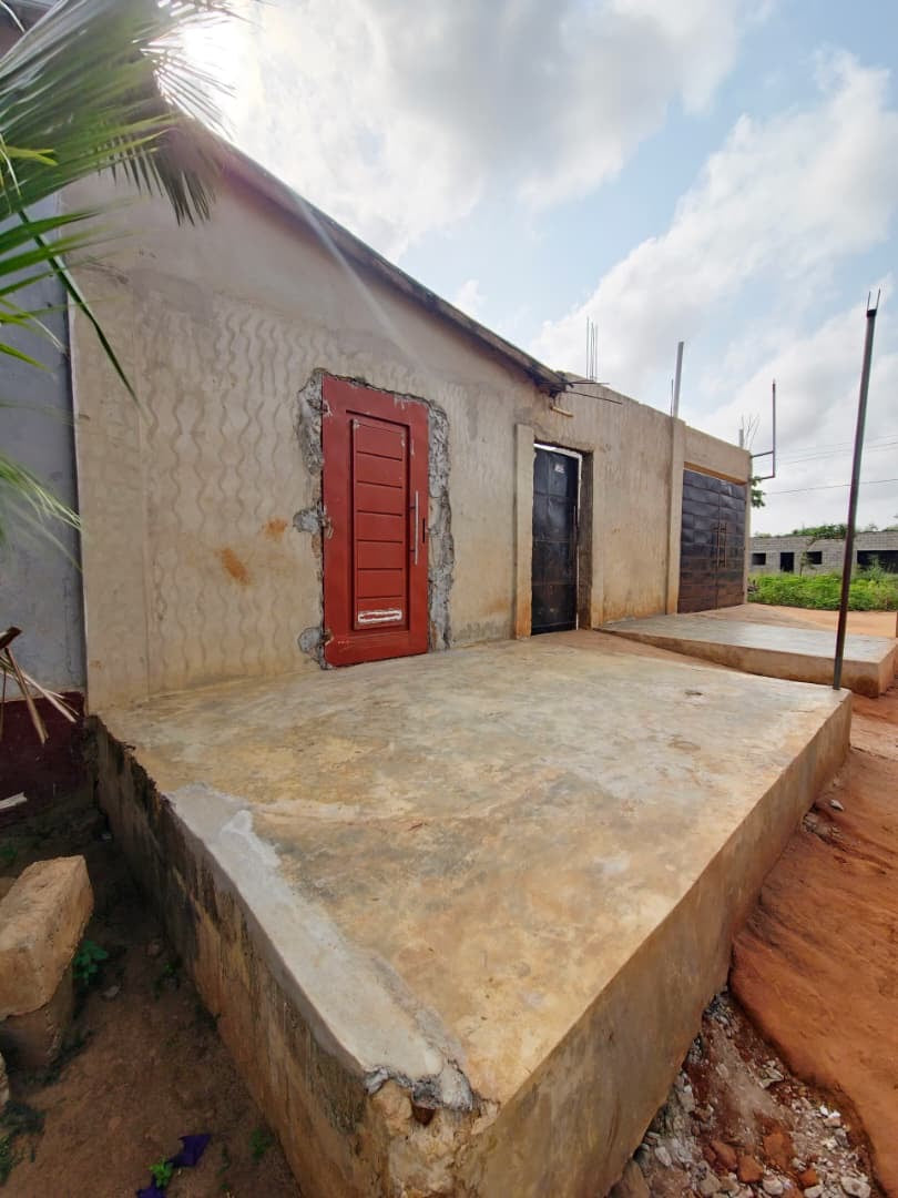 Villa 3 chambres en vente à Agoè Legbassito Kognito – 16 millions FCFA