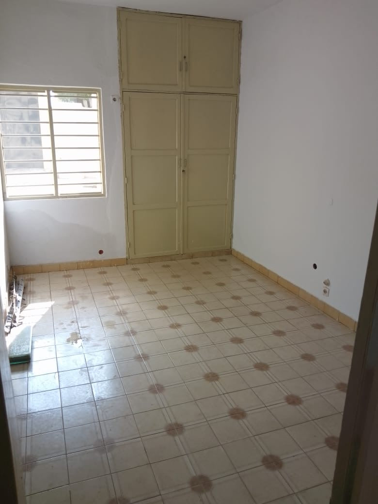 Villa 3 chambres à louer en bordure de goudron à Hédzranawoé – 250.000 FCFA