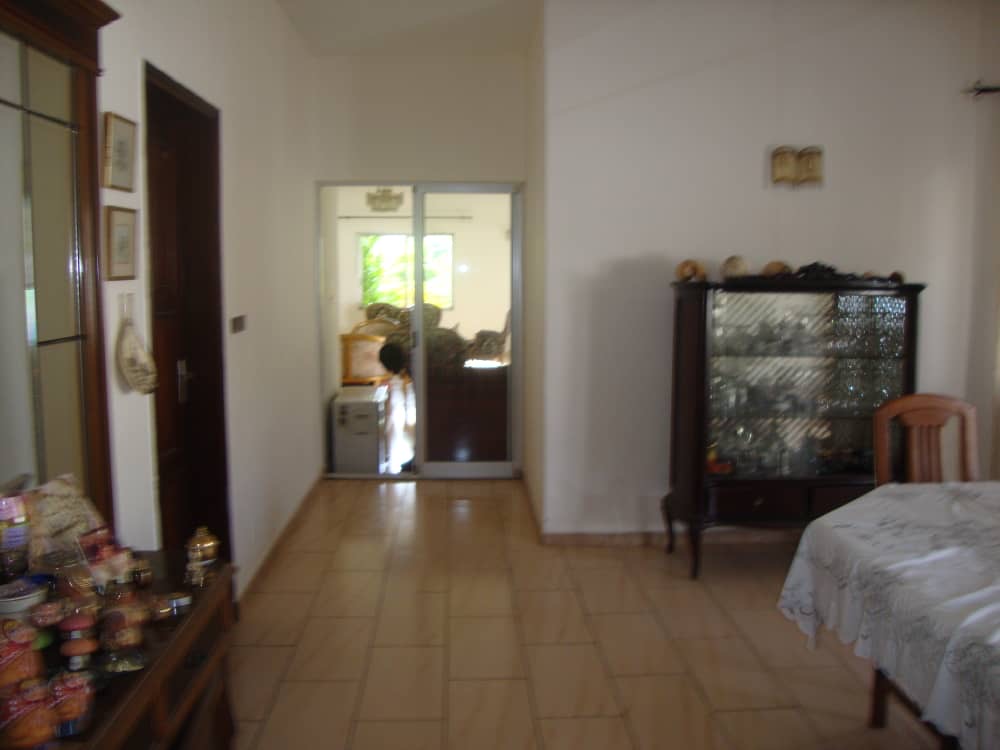 UNE VILLA À VENDRE À NOVISSI AU BORD DU GOUDRON - 5 PIÈCES