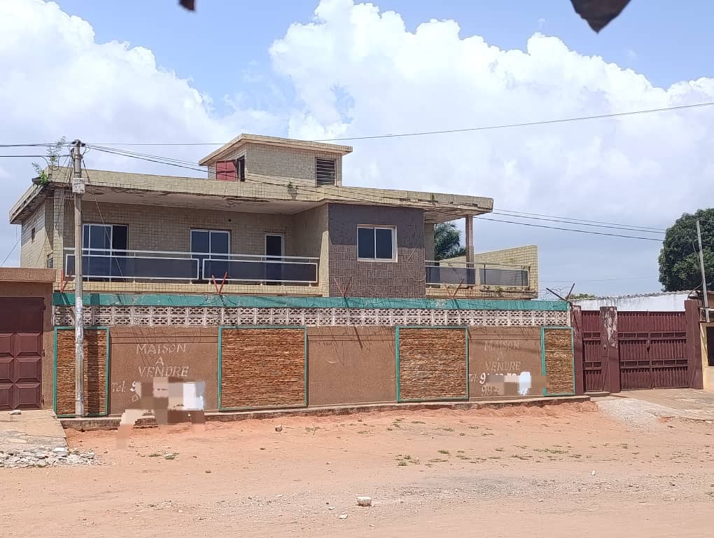 Maison à vendre à Gbossimé – 75 Millions FCFA