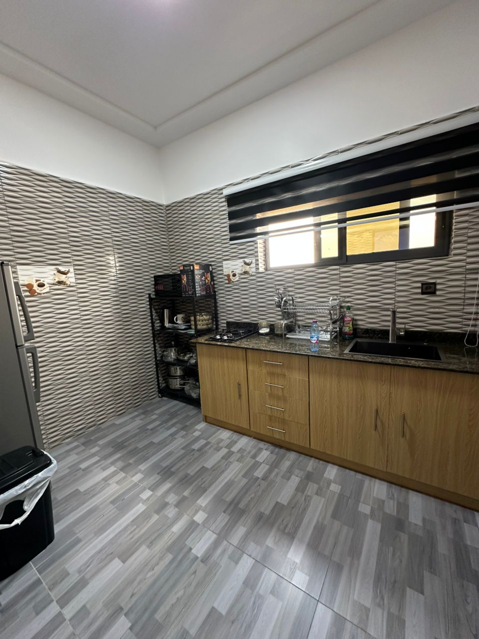 Appartement 2 chambres meublé à louer à Adidogomé Avenou – 500000 FCFA mensuel