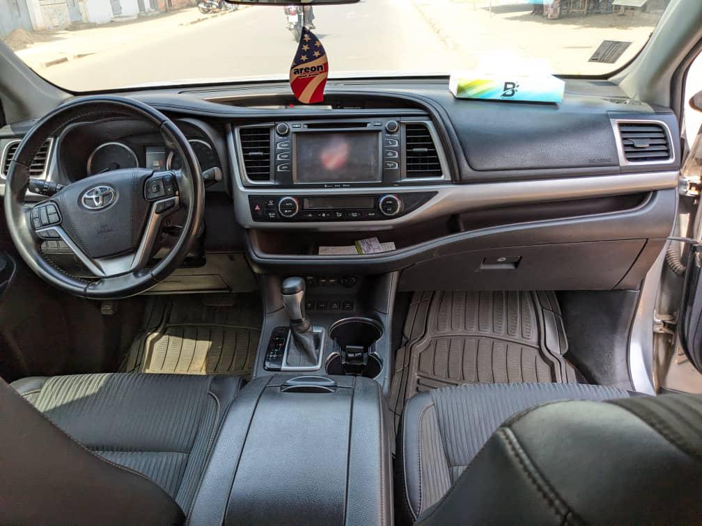 TOYOTA HIGHLANDER 2019