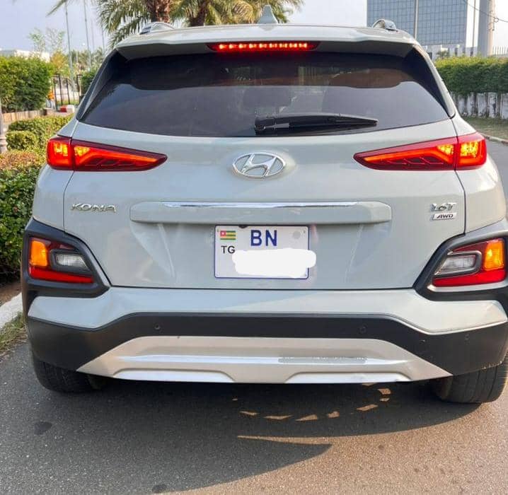 HYUNDAI KONA AWD 2021