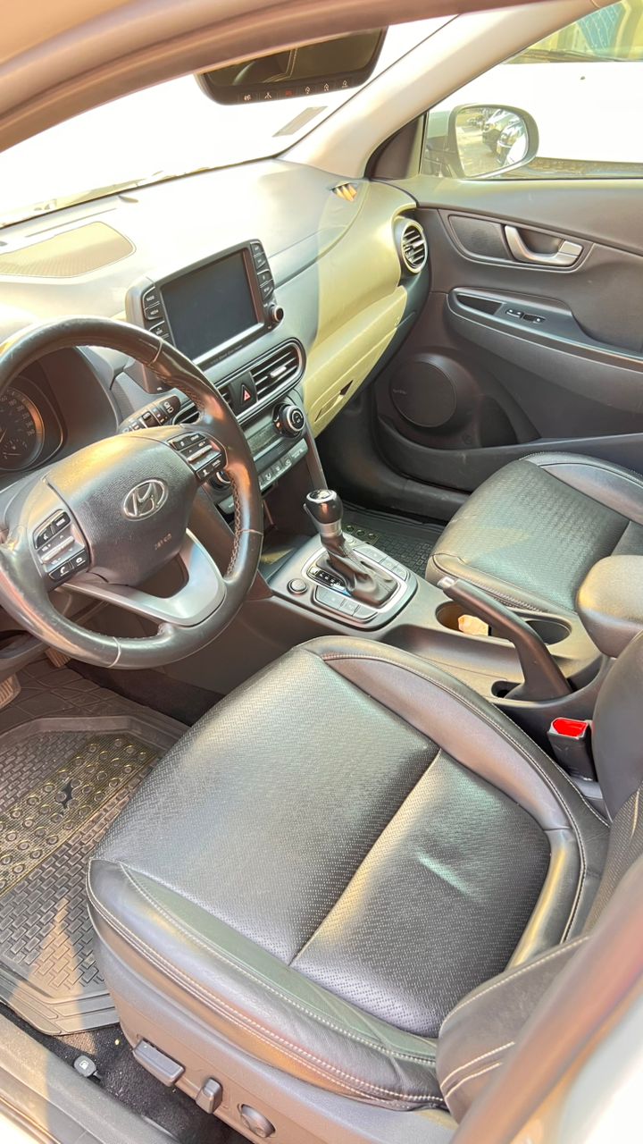 HYUNDAI KONA AWD 2021