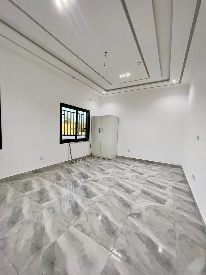 LOMÉ – TOKOIN CASABLANCA – VILLA TRIPLEX 6 PIÈCES À VENDRE