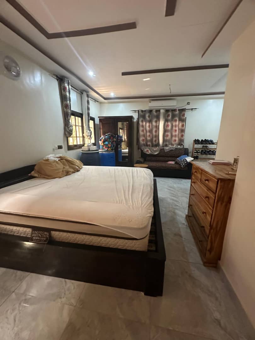 VILLA 5 PIÈCES À VENDRE À ZANGUÉRA AKEPEDO