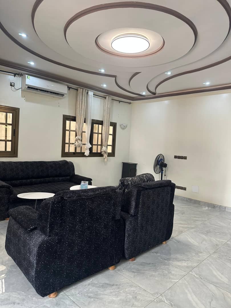 VILLA 5 PIÈCES À VENDRE À ZANGUÉRA AKEPEDO