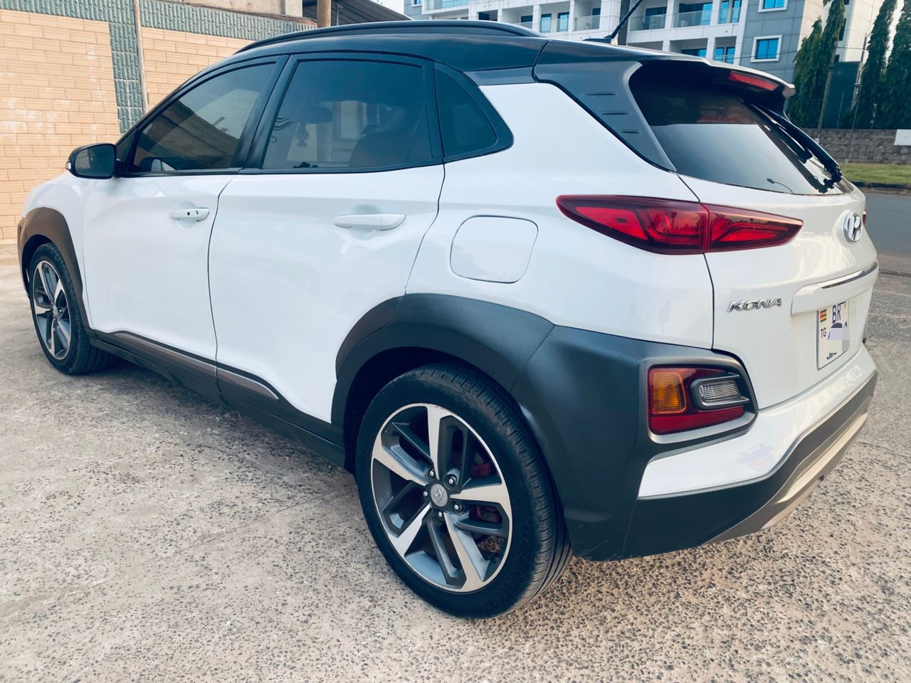 HYUNDAI KONA 2021