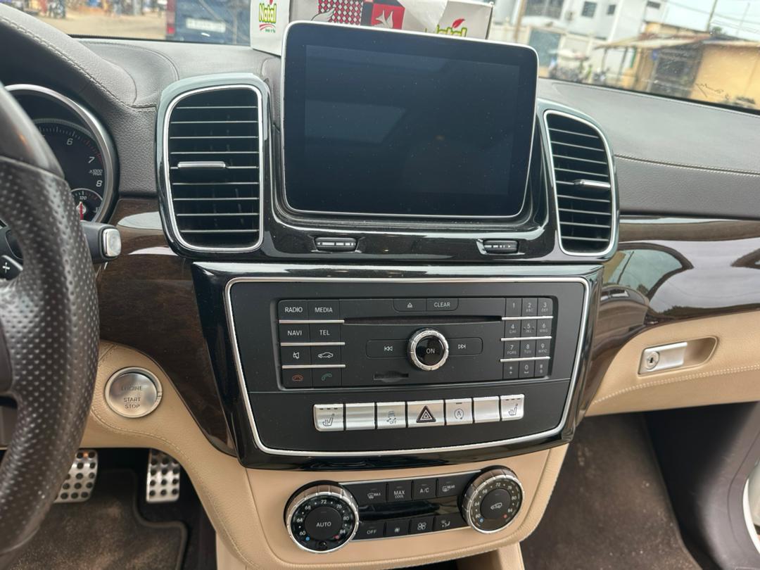 MERCEDES BENZ GLE 400 2016