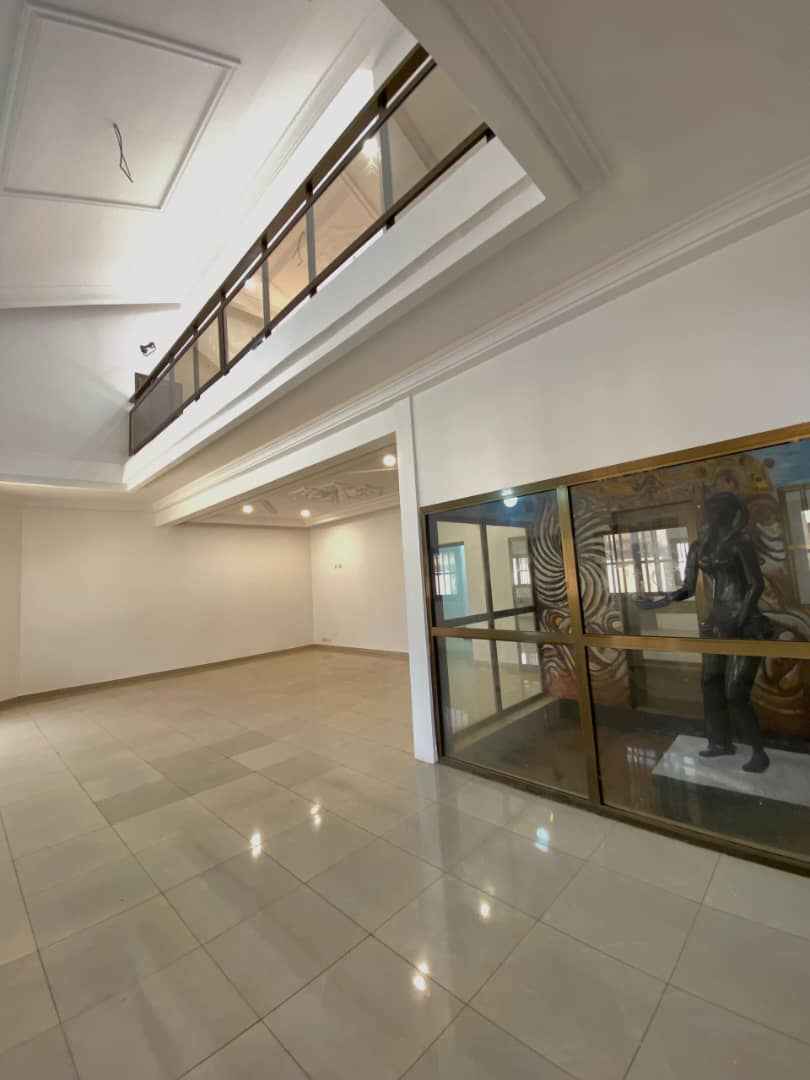 UNE VILLA À VENDRE À AGOÈ KOSSIGAN