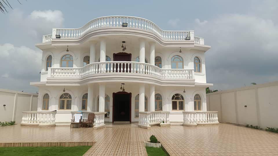 LOMÉ – BAGUIDA DEVEGO – VILLA DUPLEX DE 6 CHAMBRES À VENDRE