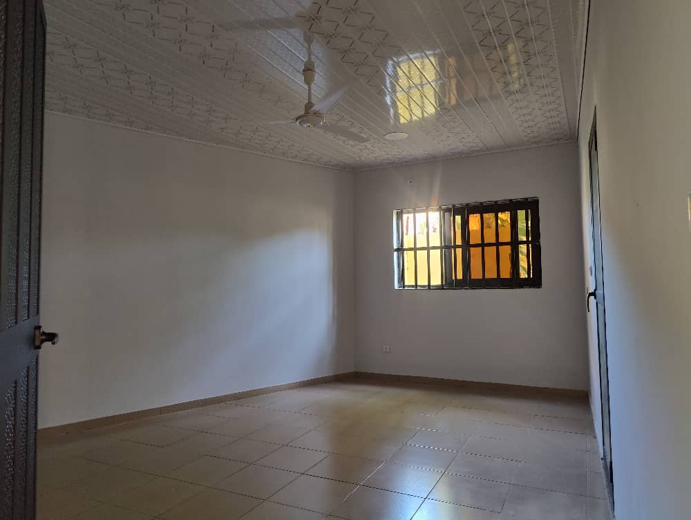 LOMÉ – ZANGUÉRA KLÉMÉ – VILLA 3 PIÈCES À VENDRE