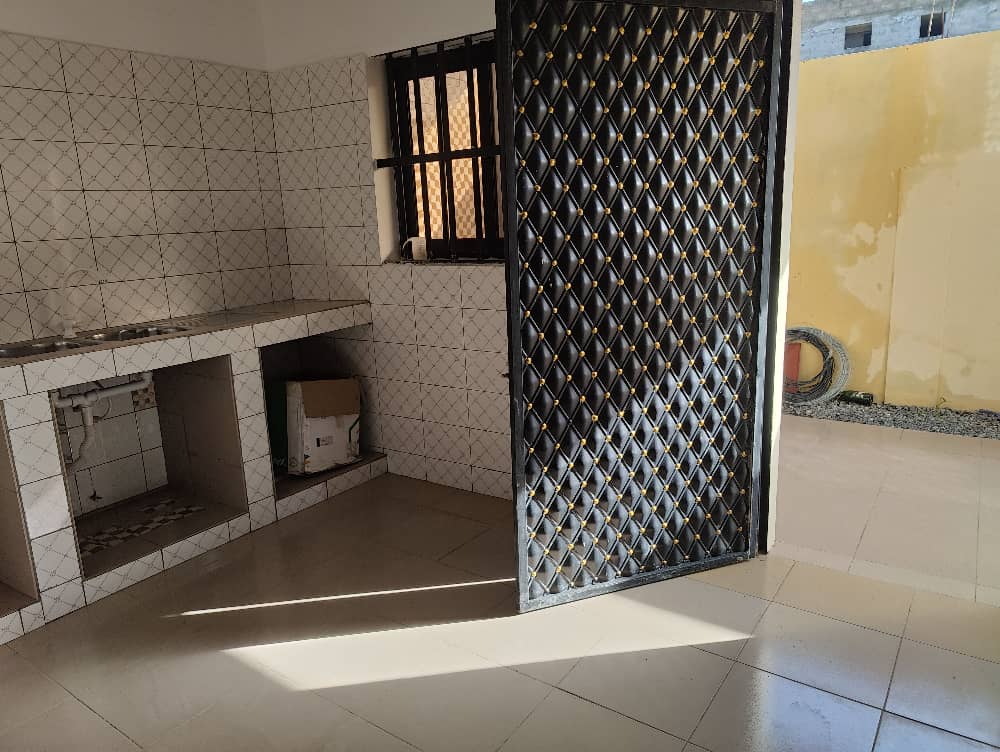 LOMÉ – ZANGUÉRA KLÉMÉ – VILLA 3 PIÈCES À VENDRE